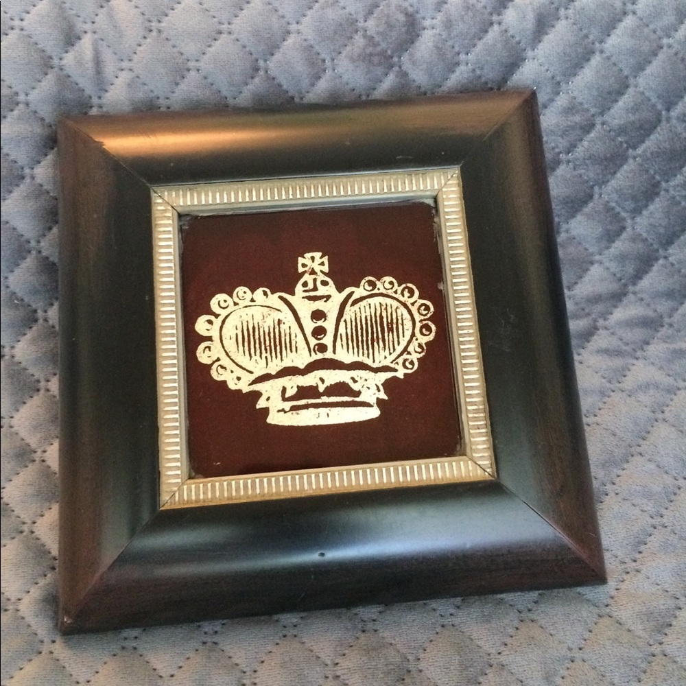 Crown - Picture 2 of 4